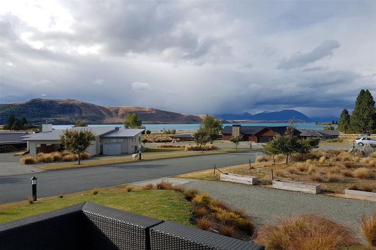 Photo of property in 1 Pollock Place, Lake Tekapo, 7999