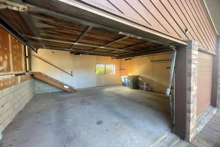 Photo of property in 4 Delisle Place, Windsor Park, Auckland, 0632