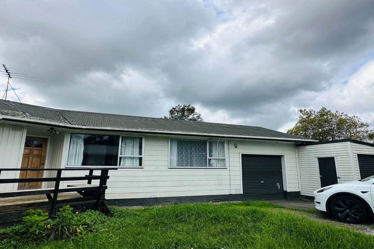 Photo of property in 187 Henderson Valley Road, Henderson, Auckland, 0612