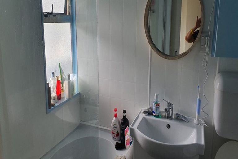 Photo of property in Melksham Towers, 703/131 Brougham Street, Mount Victoria, Wellington, 6011