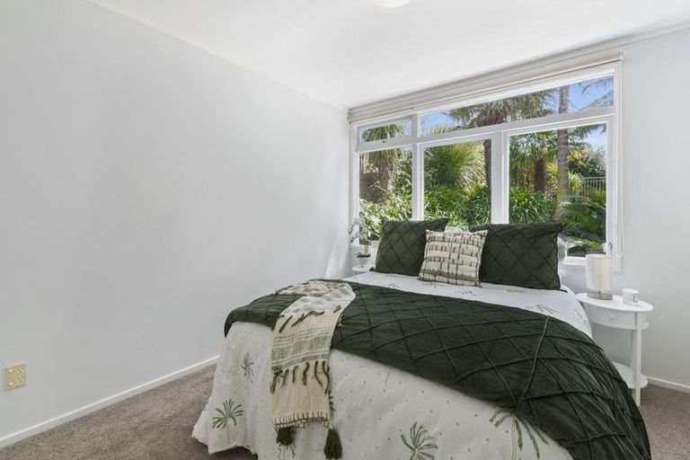 Photo of property in 21 Holland Road, Hillcrest, Auckland, 0627