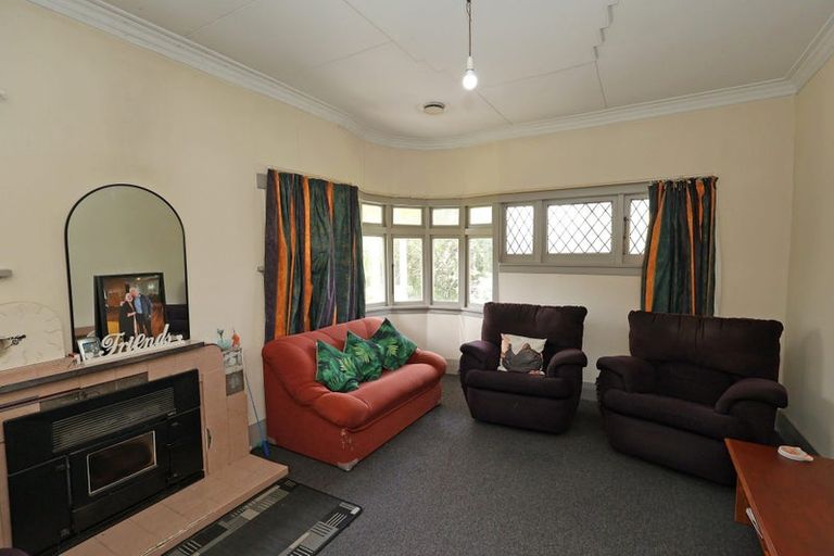 Photo of property in 23 Nichol Street, Heidelberg, Invercargill, 9812