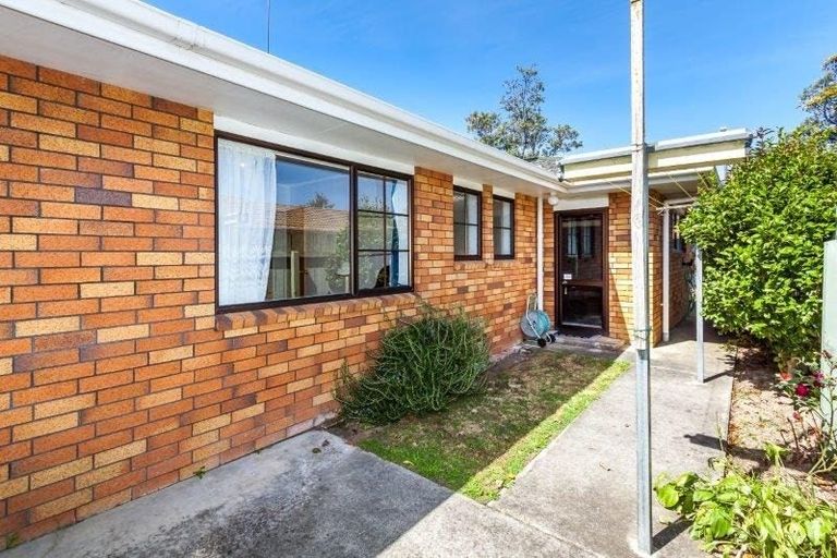 Photo of property in 209 College Street, West End, Palmerston North, 4412