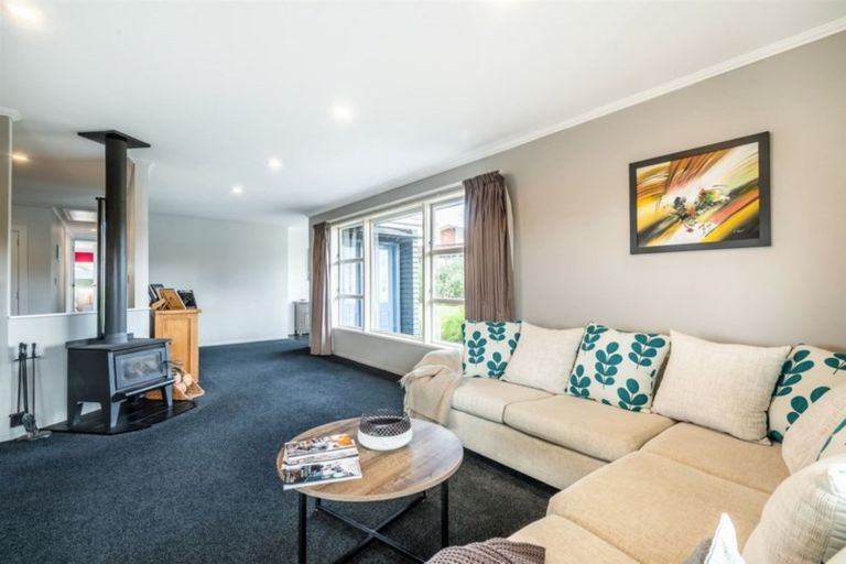 Photo of property in 32 Fairway Avenue, Red Beach, 0932