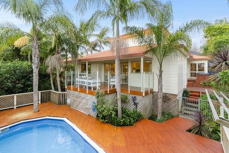 Photo of property in 2/13a Sandspit Road, Cockle Bay, Auckland, 2014