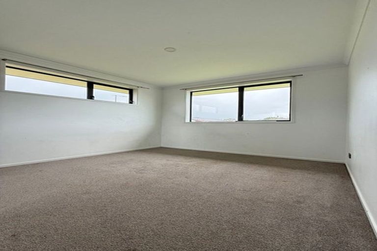 Photo of property in 11 Tauroa Drive, Tuakau, 2121