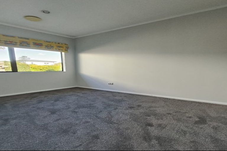 Photo of property in 2/11 Roseneath Place, Birkdale, Auckland, 0626