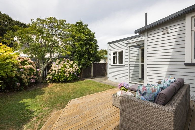 Photo of property in 81 Heretaunga Street, Palmerston North, 4414
