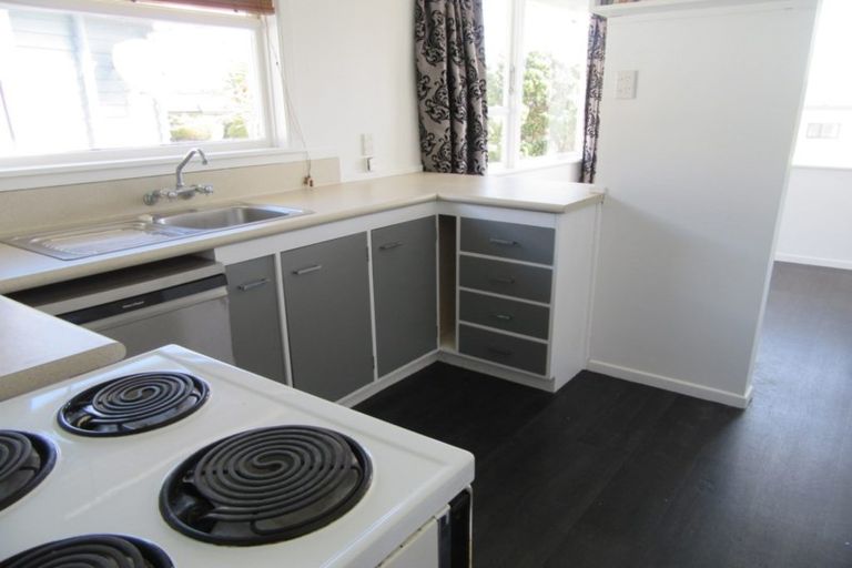 Photo of property in 10 Waipounamu Drive, Kelson, Lower Hutt, 5010