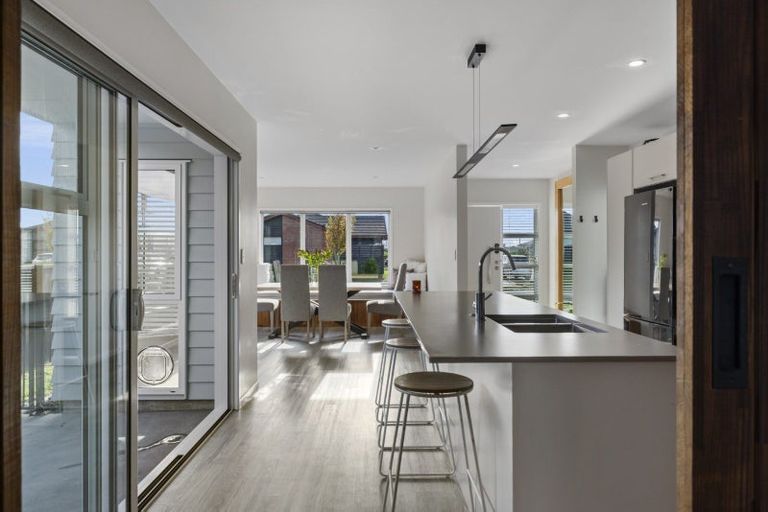 Photo of property in 90 Dunkeld Drive, Papamoa, 3118