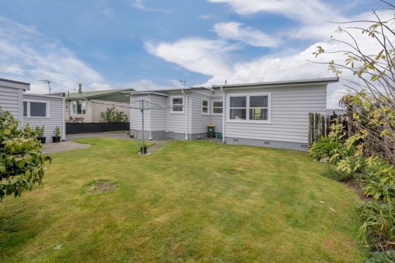 Photo of property in 33 Rugby Street, Levin, 5510