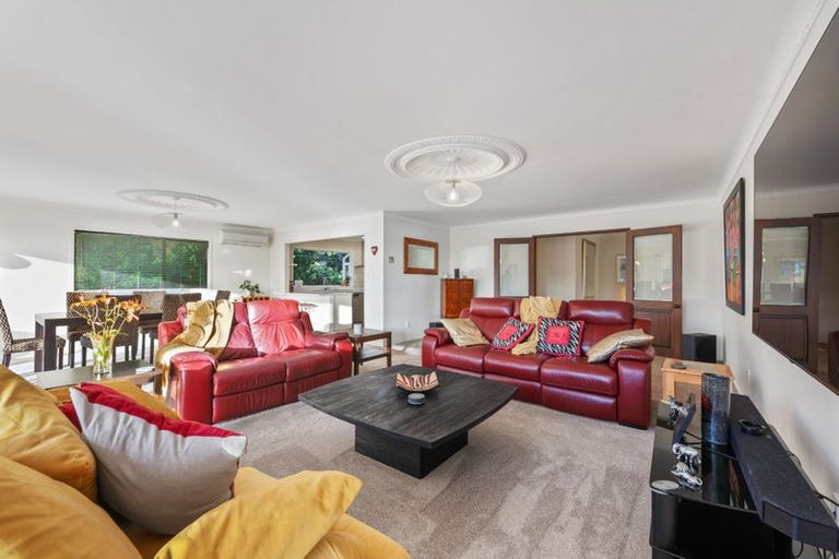 Photo of property in 2/9 Takutai Avenue, Bucklands Beach, Auckland, 2012
