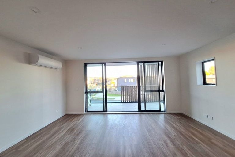 Photo of property in 201/3 Dishys Road, Flat Bush, Auckland, 2019