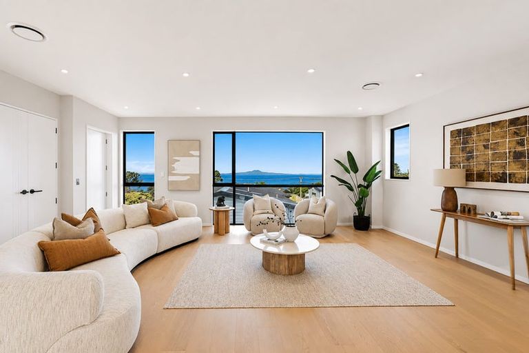 Photo of property in 17 Rock Isle Road, Torbay, Auckland, 0630
