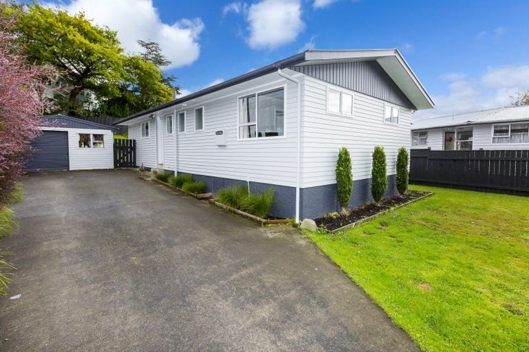 Photo of property in 63 Norana Road, Timberlea, Upper Hutt, 5018