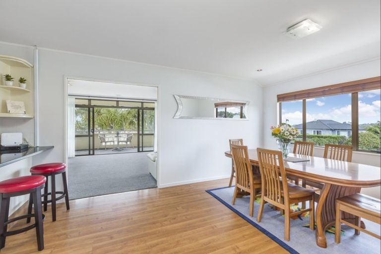 Photo of property in 13 Kahala Place, West Harbour, Auckland, 0618