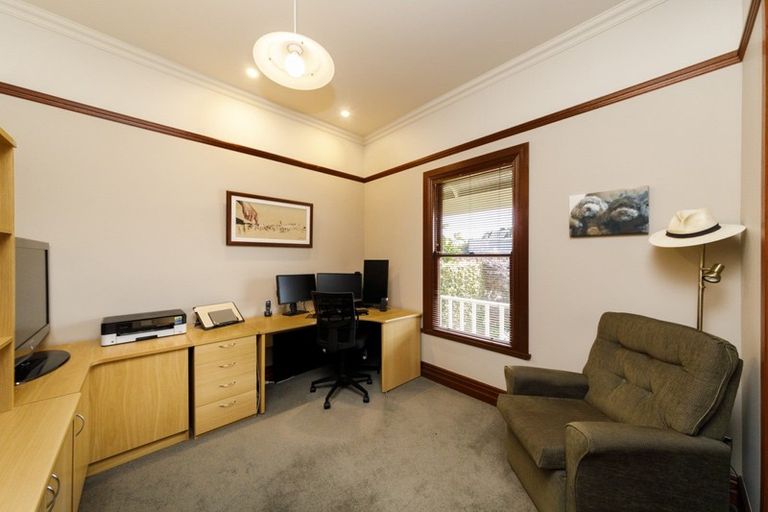 Photo of property in 79 Cashmere Drive, Fitzherbert, Palmerston North, 4410
