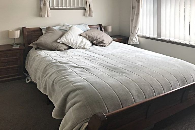 Photo of property in 2/221 Mount Smart Road, Onehunga, Auckland, 1061