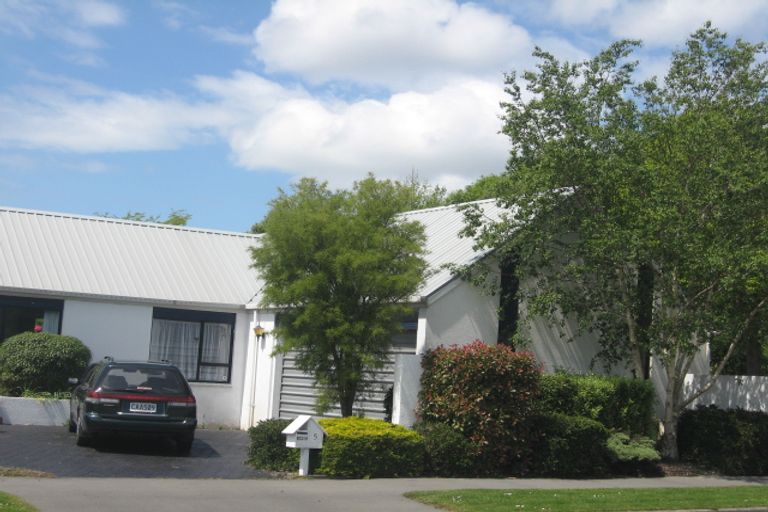 Photo of property in 5 Topaz Place, Bishopdale, Christchurch, 8053