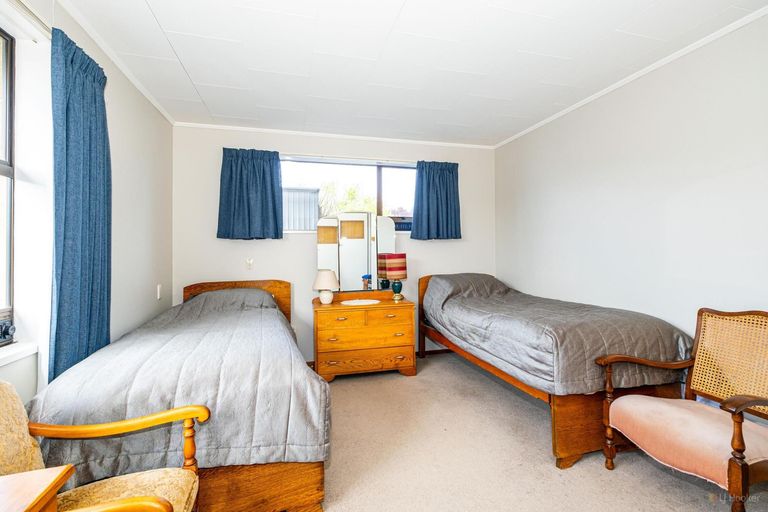 Photo of property in 35 Innes Street, Waimate, 7924
