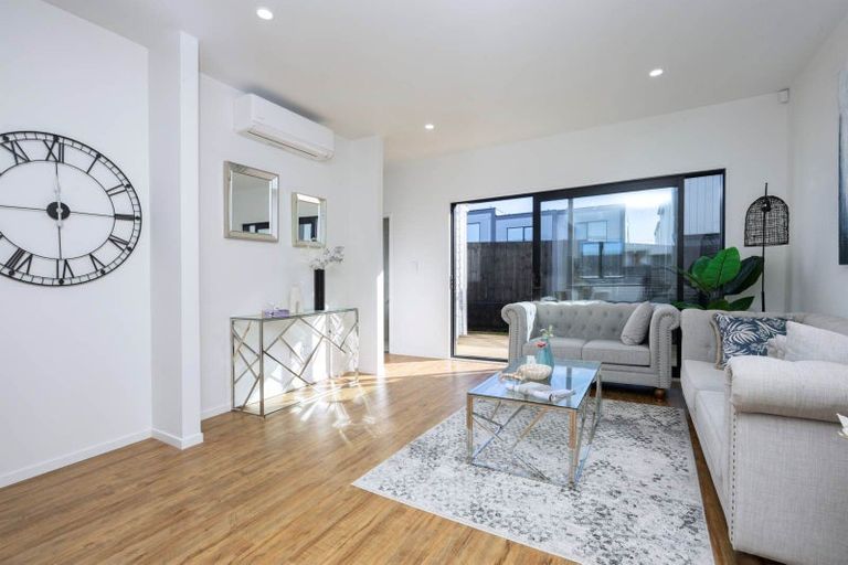 Photo of property in 21d Parker Avenue, New Lynn, Auckland, 0600