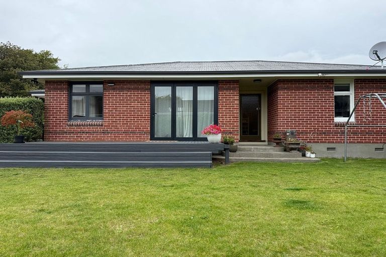 Photo of property in 1 Kinrara Place, Halswell, Christchurch, 8025