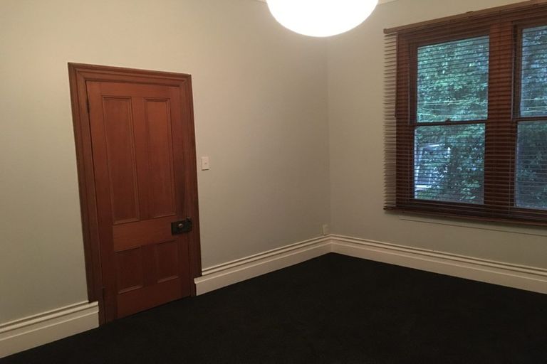 Photo of property in 8 Kenepuru Drive, Kenepuru, Porirua, 5022