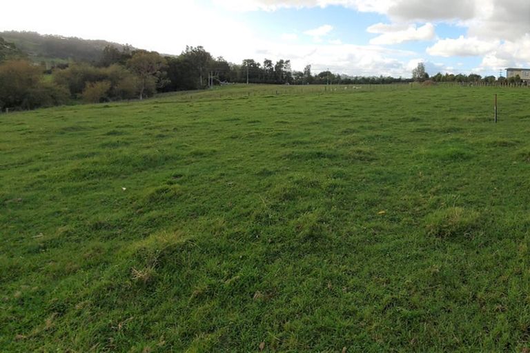 Photo of property in 750 Kaipara Coast Highway, Kaukapakapa, 0871