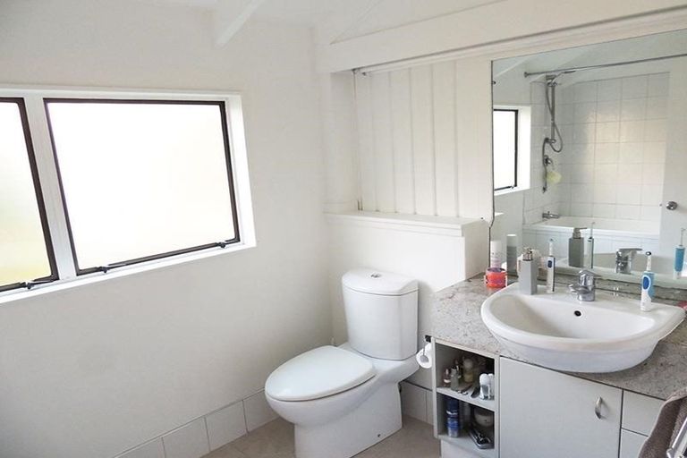 Photo of property in 50 Redcrest Avenue, Red Hill, Papakura, 2110