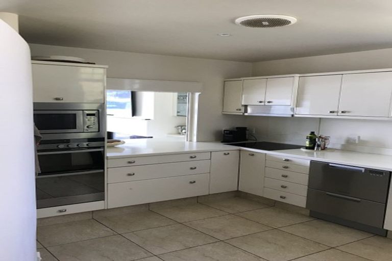 Photo of property in 4/154 Oriental Parade, Oriental Bay, Wellington, 6011