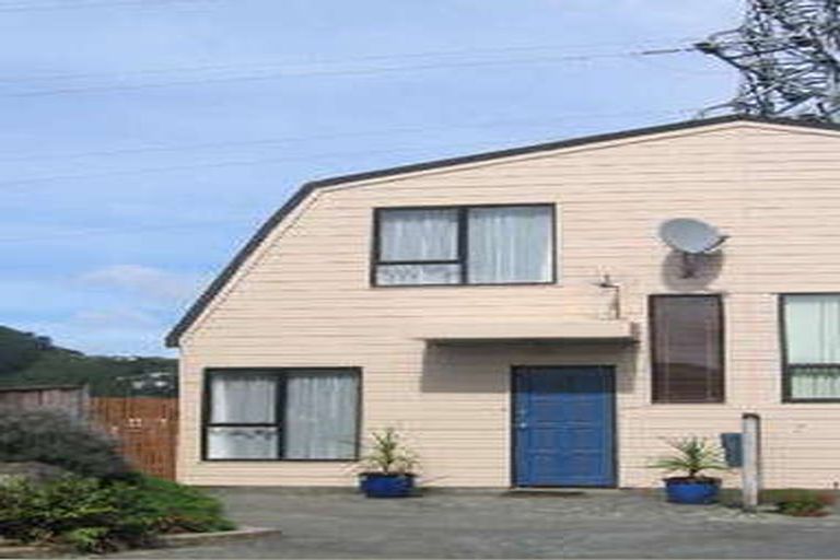 Photo of property in 2/15 Oldham Way, Crofton Downs, Wellington, 6035