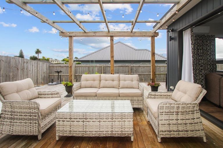 Photo of property in 13 Okohaka Avenue, Glenbrook, Waiuku, 2681