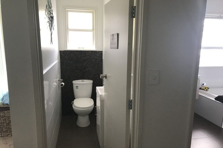 Photo of property in 1 Cherry Grove, Strathmore Park, Wellington, 6022