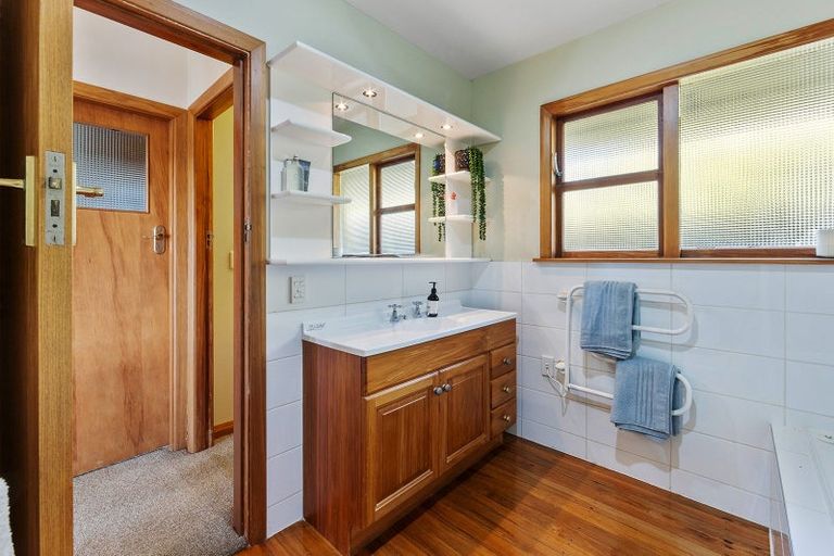 Photo of property in 120 Major Hornbrook Road, Mount Pleasant, Christchurch, 8081