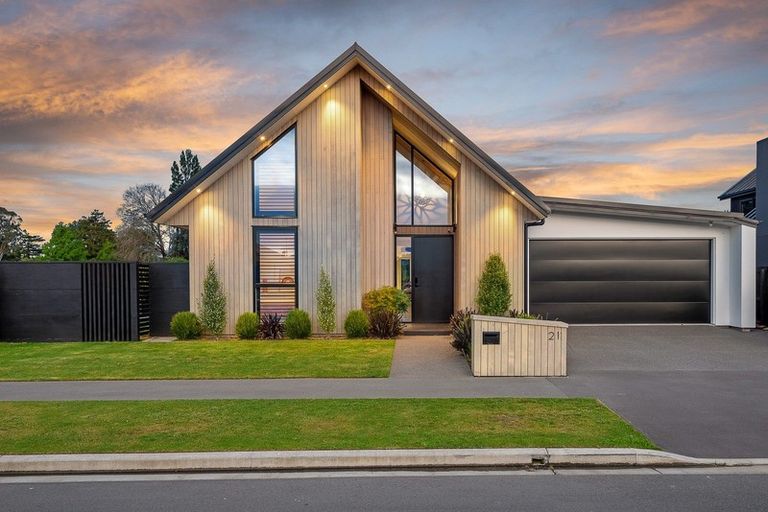 Photo of property in 21 Karere Avenue, Marshland, Christchurch, 8083