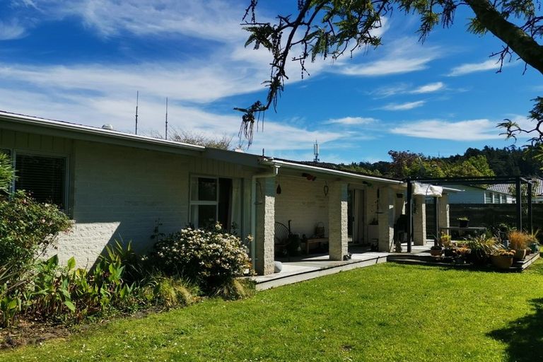 Photo of property in 20a Montgomery Street, Stokes Valley, Lower Hutt, 5019