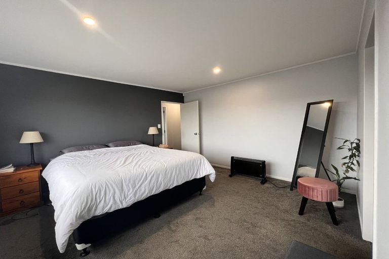 Photo of property in 3/51 Redoubt Road, Goodwood Heights, Auckland, 2105