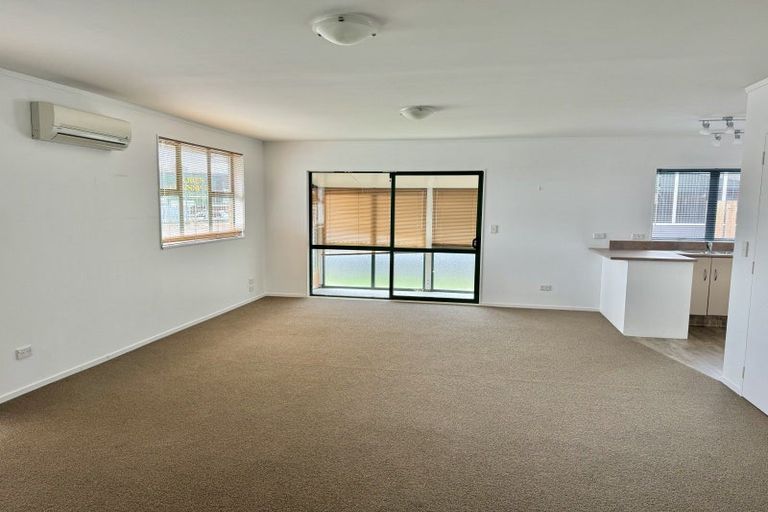 Photo of property in 22 Milicich Place, Cambridge, 3434