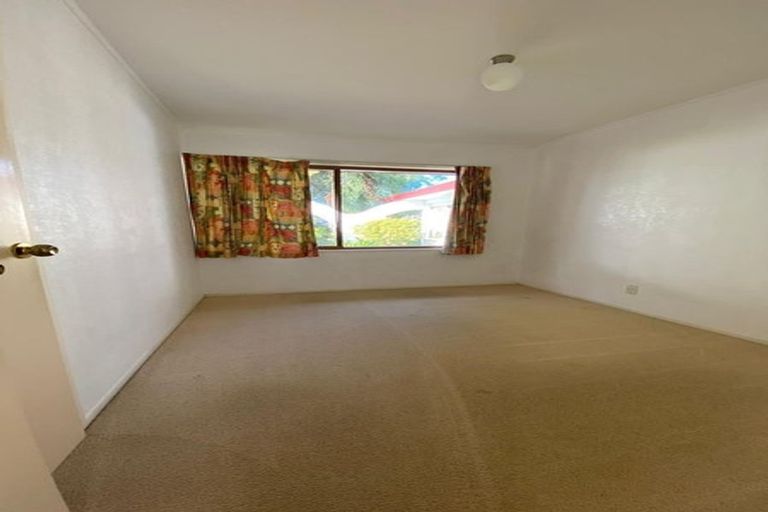 Photo of property in 3 Tatua Place, Conifer Grove, Takanini, 2112
