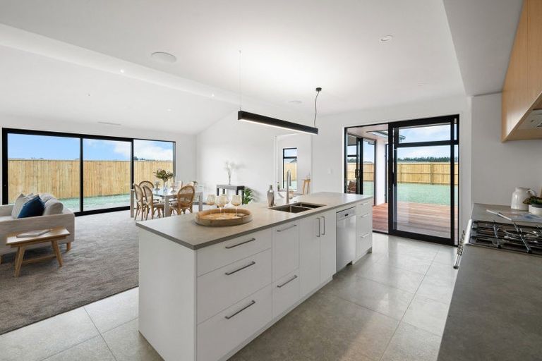 Photo of property in 49 Kingsdowne Drive, West Melton, 7618