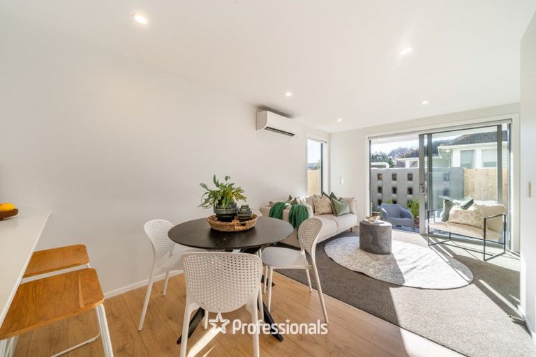 Photo of property in 31-33 Chapman Crescent, Naenae, Lower Hutt, 5011