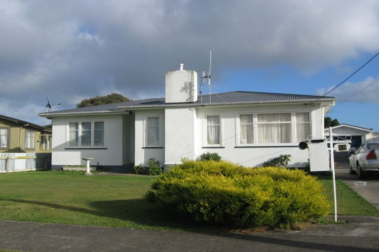 Photo of property in 18 Churchill Avenue, Feilding, 4702