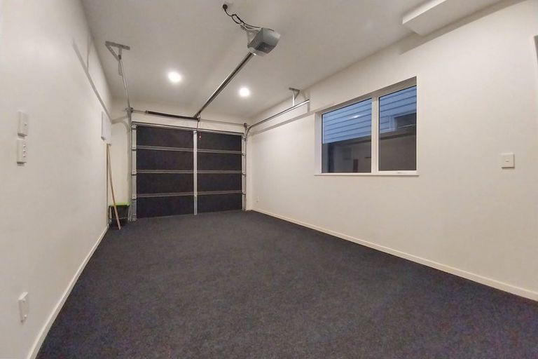 Photo of property in 34 Silvereye Road, Hobsonville, Auckland, 0616