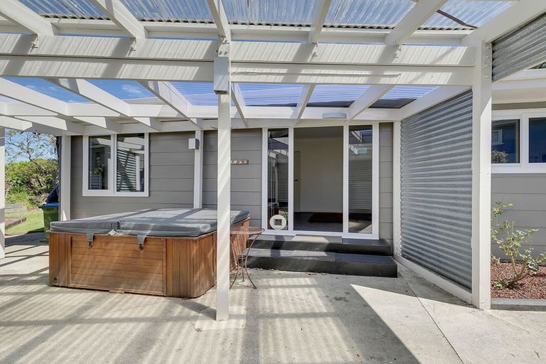 Photo of property in 32 Sea Vista Drive, Pukerua Bay, 5026