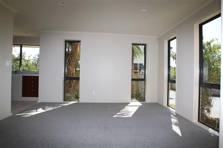 Photo of property in 3/31 Orwell Road, Greenhithe, Auckland, 0632