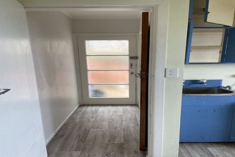 Photo of property in 29 Kitchener Terrace, Johnsonville, Wellington, 6037