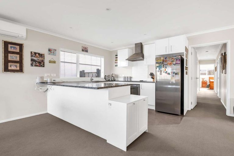 Photo of property in 32 Keepers Drive, Gulf Harbour, Whangaparaoa, 0930