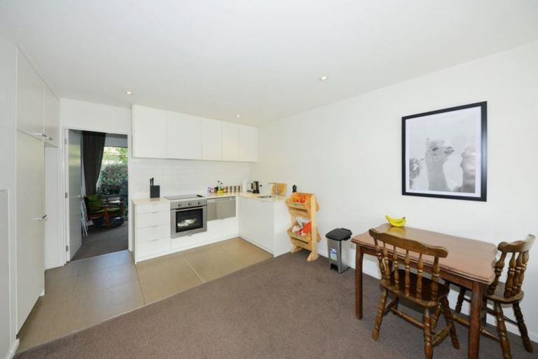 Photo of property in 9/20 North Avon Road, Richmond, Christchurch, 8013