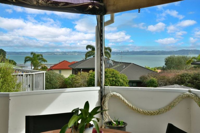 Photo of property in 1300 Whangaparaoa Road, Army Bay, Whangaparaoa, 0930