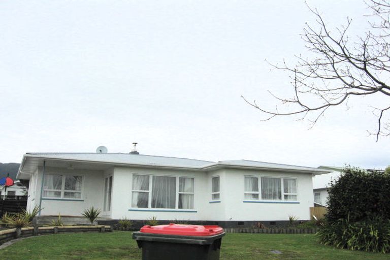 Photo of property in 23 Marlowe Street, Stoke, Nelson, 7011